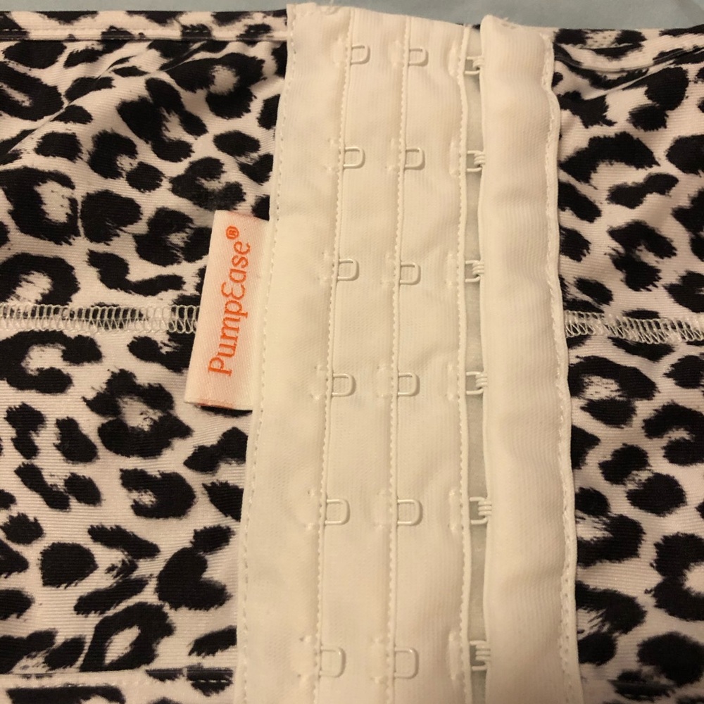 PumpEase Hands-free Pumping Bra, Large